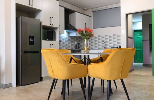 Menlo Park Apartment | Next To Apartment Hotel