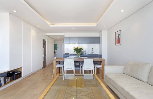 Three Anchor Bay Apartment | Nine On S 3E - One Bedroom Apartment, Sleeps 2