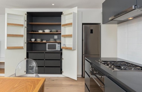 Three Anchor Bay Apartment | NINEONS 3B