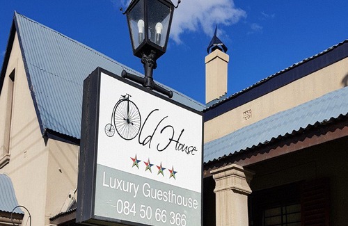 Beaufort West Hotel | Old House Lodge