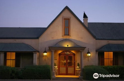 Beaufort West Hotel | Old House Lodge