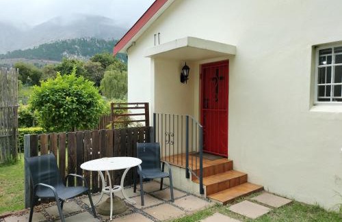 Franschhoek Apartment | Olive and Vine Farm Cottage