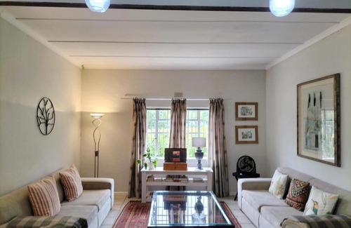 Franschhoek Apartment | Olive and Vine Farm Cottage
