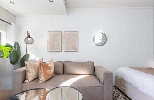 Century City Apartment | On Park - Century City Lux Studio Apartment