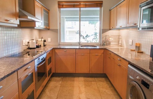 Victoria and Alfred Waterfront Apartment | One Bedroom Apartment - fully equipped and design furnitures