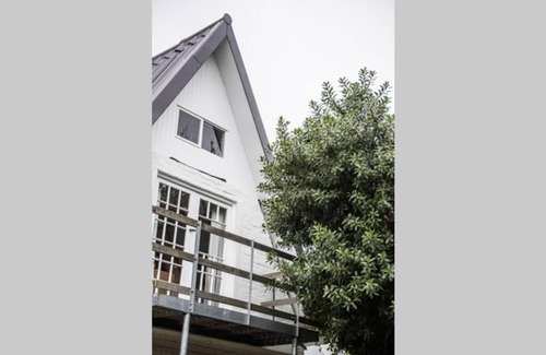 Onrus House | Onrus Family Beach house - A-frame Charm