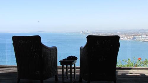 Mountainside Apartment | Palm Tree Self-Catering Apartment