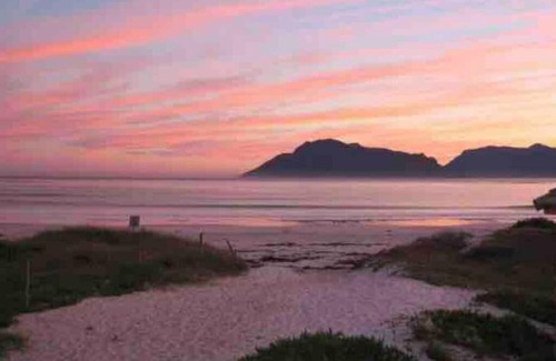 Kommetjie House | Paradise Beach House with Pool and Parking