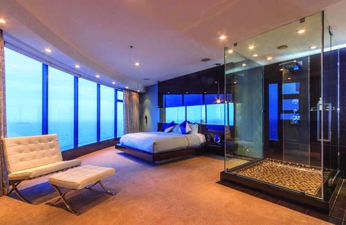 Umhlanga Apartment | Pearls of Umhlanga Exquisite 3 Level Penthouse