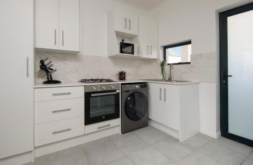 Westcliff Apartment | Perlemoen Apartments