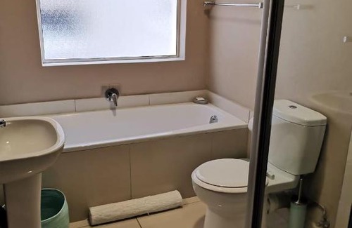 Mossel Bay Apartment | Point Village Accommodation - Estoril Villa 4