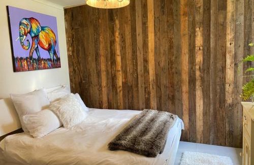 Camps Bay Apartment | Private 2-Sleeper Getaway U8 !