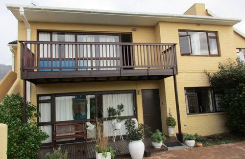 Muizenberg Resort | Private room ∙ 1 guest