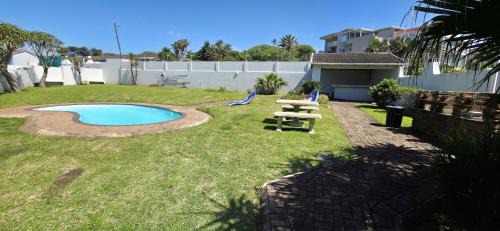 Ramsgate Beach Apartment | Ramsgate Rendezvous 14 - Sleeps 6