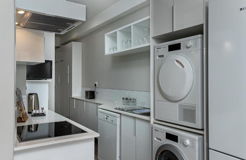 Pretoria Apartment | Regency 1 Bedroom Executive Apartment Menlyn
