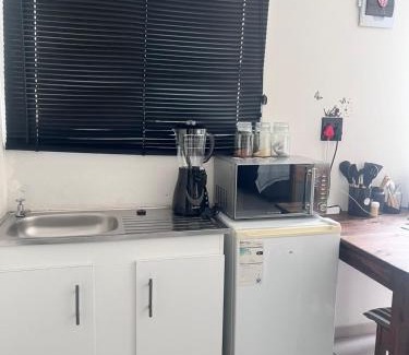 Trawal House | Relaxa Sleep & Go - Self Catering Accommodation