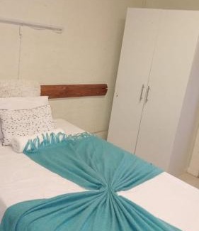 Kareeberg Bed & Breakfast | Richards Bay Airport Guest House The Comfort Zone