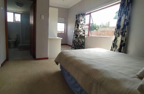 Nelson Mandela Bay Hostel | Riverfront Homestay
