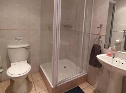 Nelson Mandela Bay Hostel | Riverfront Homestay
