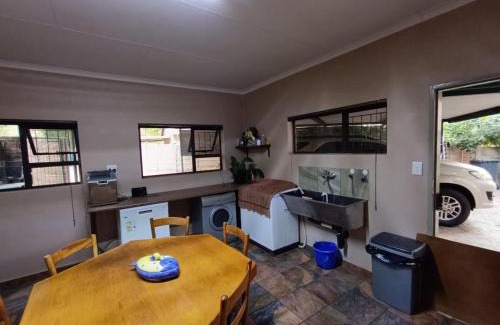 Greater Johannesburg Metropolitan Area Apartment | Royal saint