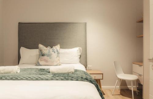 Redhill Apartment | Salt & Sunrise Apartment 412