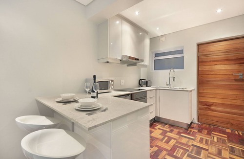 Mouille Point Apartment | Sandringham 55 - Studio Apartment, Sleeps 2