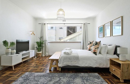 Mouille Point Apartment | Sandringham 6