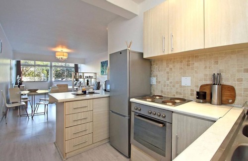 Mouille Point Apartment | Sandringham II