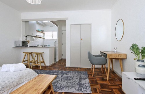 Mouille Point Apartment | Sandringham Studio 56