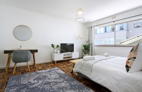 Mouille Point Apartment | Sandringham Studio 56