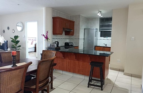 Margate Beach Apartment | Santorini 206B -Margate RSA