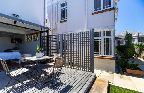 Kalk Bay Apartment | Sea Peep in Kalk Bay