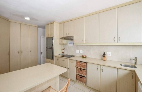 Sea Point Apartment | Sea Point Luxury Four Bedroom Apartments