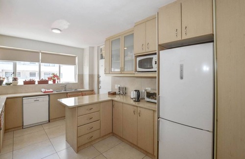 Sea Point Apartment | Sea Point Luxury Four Bedroom Apartments