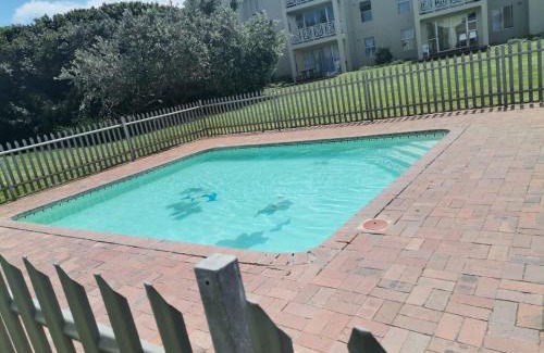 Westcliff Apartment | Sea view breakaway for 4 Hermanus Beach Club