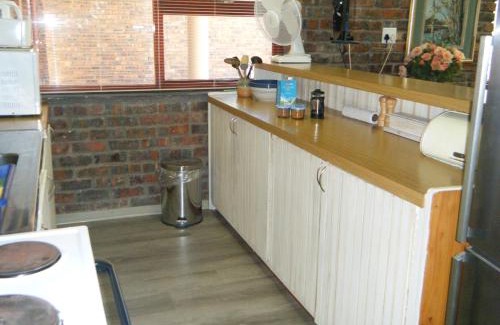 Betty's Bay Apartment | SEA WAY SELFCATERING ACCOMMODATION BETTYS BAY
