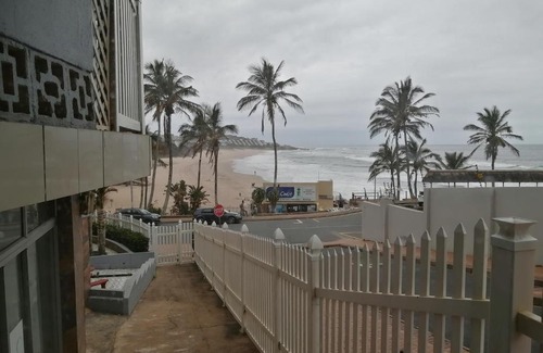 Margate Beach Apartment | Seabrook 105