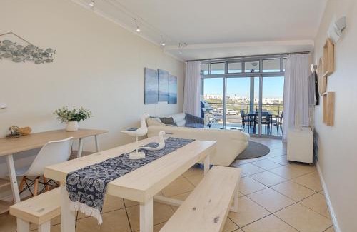 Big Bay Apartment | Seaside bliss Big bay