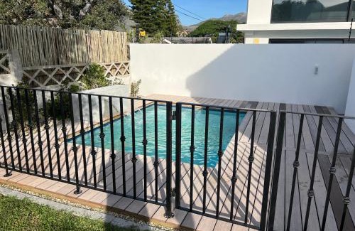 Hout Bay House | Seaside & Pool Haven Hout Bay