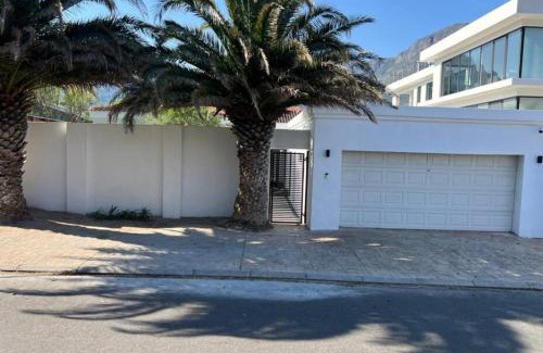 Hout Bay House | Seaside & Pool Haven Hout Bay