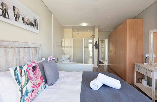 Big Bay Apartment | Seaside Village Beach Penthouse