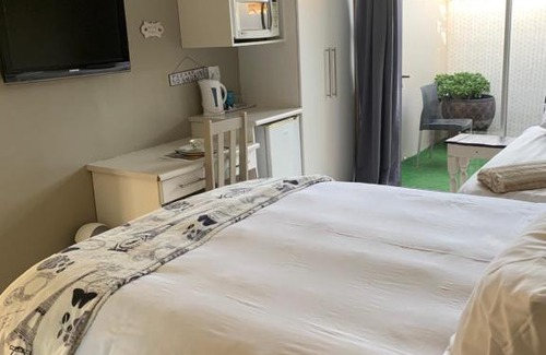 Summerstrand House | Sharwood Place