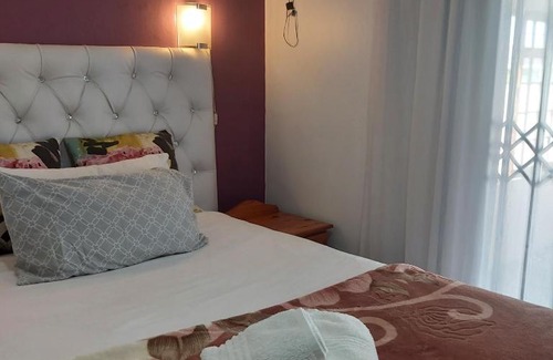 Port Elizabeth Bed & Breakfast | Sleepover@11