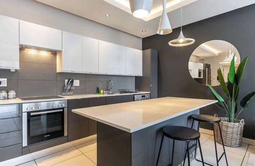Green Point Apartment | Spacious Green Point Escape