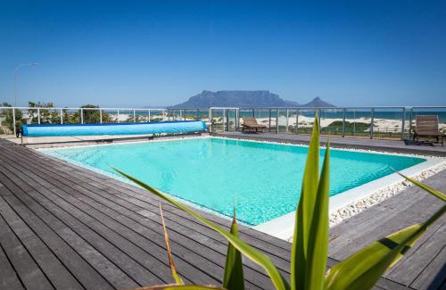 Bloubergstrand Apartment | Spacious Luxury 3 Bedroom Apartment B401 Sea Spray