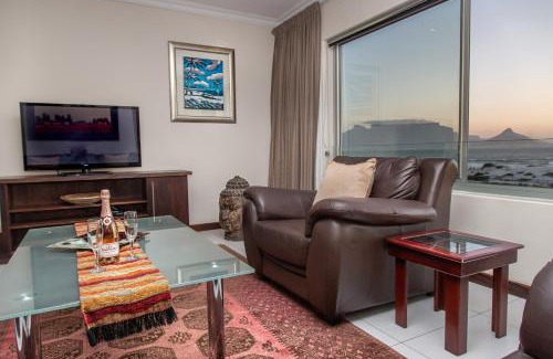 Bloubergstrand Apartment | Spectacular Beachfront Apartment 3 Bedroom C101 Sea Spray