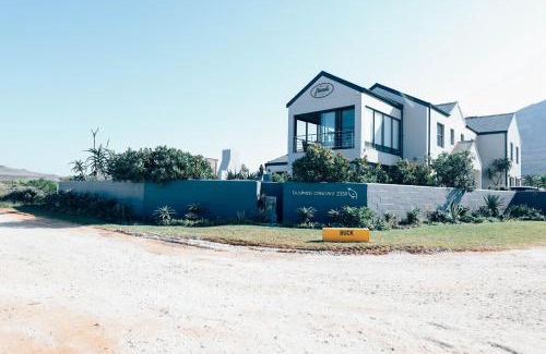 Betty's Bay House | Stay at Friends Economic Rooms