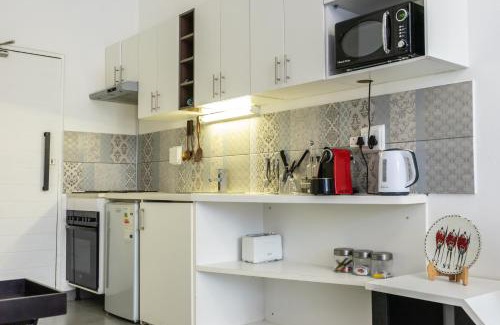Downtown Johannesburg Apartment | Stunning Maboneng Precinct Studio Apartment at 12 Decades Building