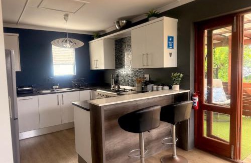 Onrus Apartment | Stylish Apartment in Onrus- 2km from Onrus beach