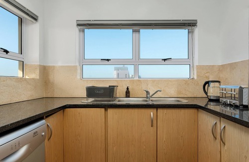 Bloubergstrand Apartment | Stylish Blouberg Retreat with Stunning Views